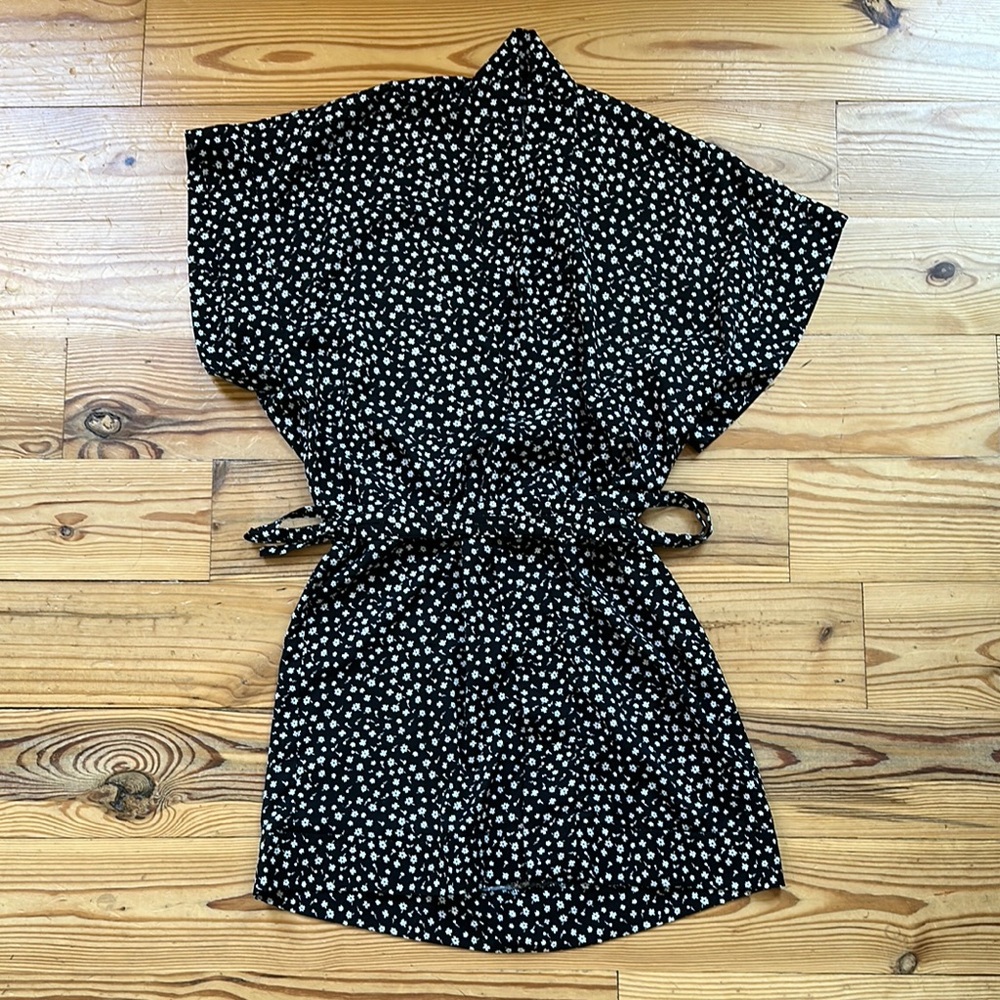 VICI Black and White Kimono Dress | medium - Picture 1 of 4
